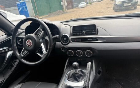 Fiat 124 Spider I, 2016 год, 2 450 000 рублей, 9 фотография