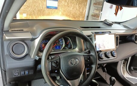Toyota RAV4, 2013 год, 1 750 000 рублей, 15 фотография