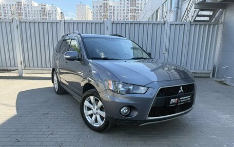 Mitsubishi Outlander III рестайлинг 3, 2012 год, 1 690 000 рублей, 3 фотография