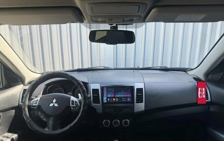 Mitsubishi Outlander III рестайлинг 3, 2012 год, 1 690 000 рублей, 9 фотография