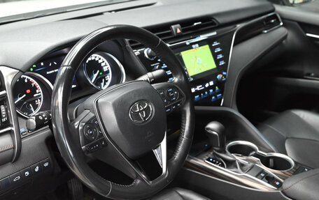 Toyota Camry, 2018 год, 2 910 000 рублей, 19 фотография