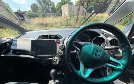 Honda Fit III, 2010 год, 700 000 рублей, 6 фотография
