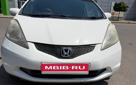 Honda Fit III, 2010 год, 700 000 рублей, 3 фотография