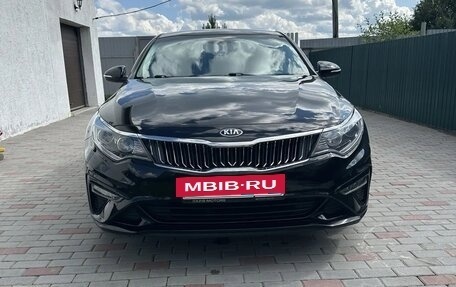 KIA Optima IV, 2018 год, 2 300 000 рублей, 3 фотография
