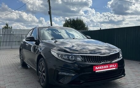 KIA Optima IV, 2018 год, 2 300 000 рублей, 5 фотография