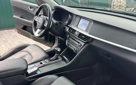 KIA Optima IV, 2018 год, 2 300 000 рублей, 18 фотография