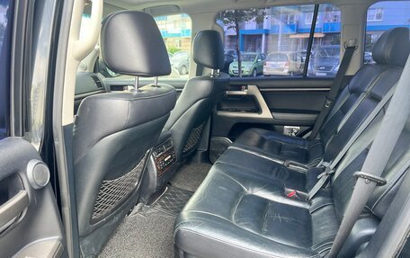 Toyota Land Cruiser 200, 2011 год, 2 100 000 рублей, 8 фотография