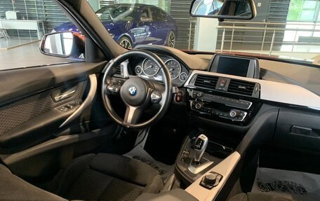 BMW 3 серия, 2018 год, 2 800 000 рублей, 16 фотография