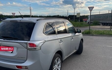 Mitsubishi Outlander III рестайлинг 3, 2013 год, 1 180 000 рублей, 5 фотография