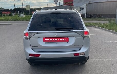 Mitsubishi Outlander III рестайлинг 3, 2013 год, 1 180 000 рублей, 6 фотография
