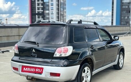 Mitsubishi Outlander III рестайлинг 3, 2003 год, 399 900 рублей, 4 фотография