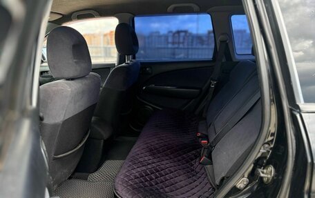Mitsubishi Outlander III рестайлинг 3, 2003 год, 399 900 рублей, 15 фотография