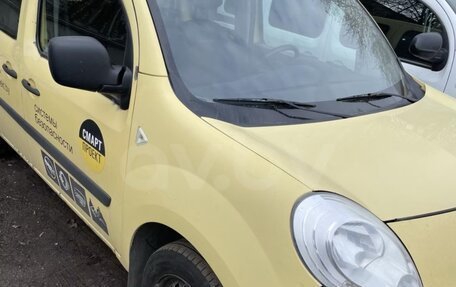 Renault Kangoo II рестайлинг, 2011 год, 450 000 рублей, 2 фотография