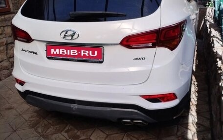 Hyundai Santa Fe III рестайлинг, 2017 год, 2 200 000 рублей, 1 фотография