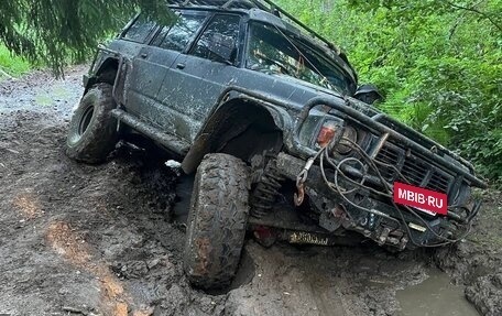Nissan Patrol, 1993 год, 700 000 рублей, 4 фотография
