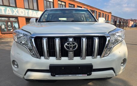 Toyota Land Cruiser Prado 150 рестайлинг 2, 2014 год, 3 290 000 рублей, 4 фотография