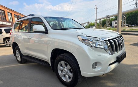 Toyota Land Cruiser Prado 150 рестайлинг 2, 2014 год, 3 290 000 рублей, 6 фотография