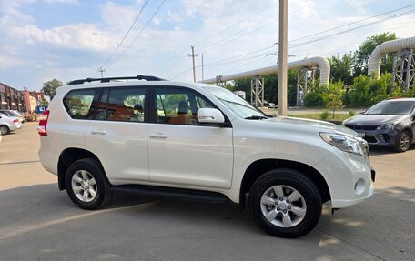 Toyota Land Cruiser Prado 150 рестайлинг 2, 2014 год, 3 290 000 рублей, 7 фотография