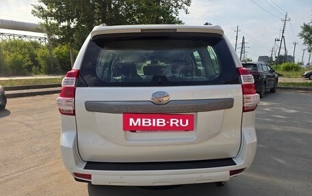 Toyota Land Cruiser Prado 150 рестайлинг 2, 2014 год, 3 290 000 рублей, 14 фотография