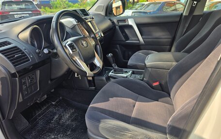 Toyota Land Cruiser Prado 150 рестайлинг 2, 2014 год, 3 290 000 рублей, 23 фотография