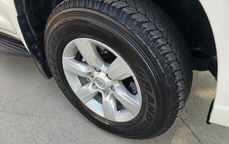 Toyota Land Cruiser Prado 150 рестайлинг 2, 2014 год, 3 290 000 рублей, 21 фотография
