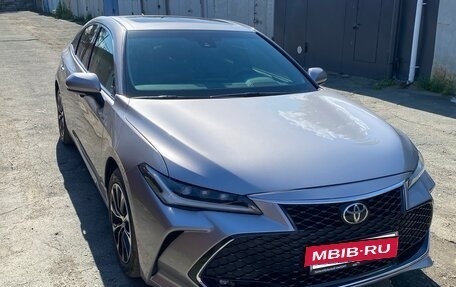 Toyota Avalon, 2023 год, 4 000 000 рублей, 24 фотография