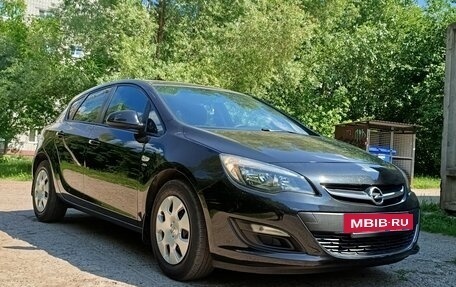 Opel Astra J, 2013 год, 719 000 рублей, 2 фотография