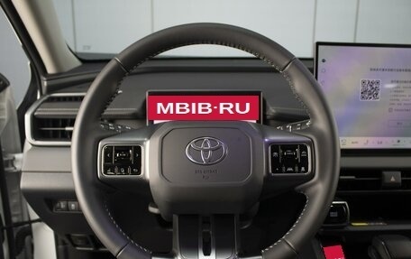Toyota RAV4, 2026 год, 4 050 000 рублей, 11 фотография