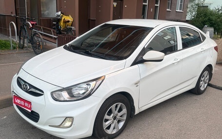 Hyundai Solaris II рестайлинг, 2011 год, 550 000 рублей, 1 фотография