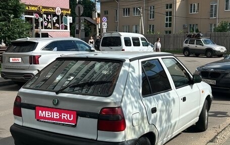 Skoda Felicia I рестайлинг, 1997 год, 100 000 рублей, 2 фотография