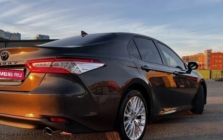 Toyota Camry, 2020 год, 2 850 000 рублей, 3 фотография