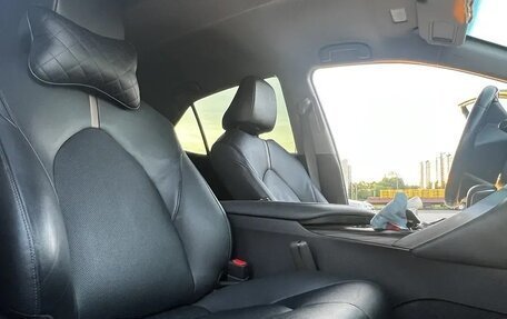 Toyota Camry, 2020 год, 2 850 000 рублей, 8 фотография