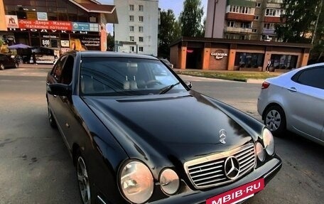Mercedes-Benz E-Класс, 1998 год, 260 000 рублей, 5 фотография