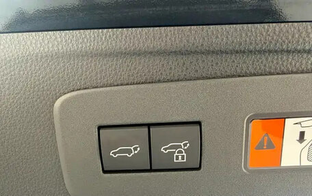 Toyota Land Cruiser Prado, 2025 год, 9 438 004 рублей, 16 фотография