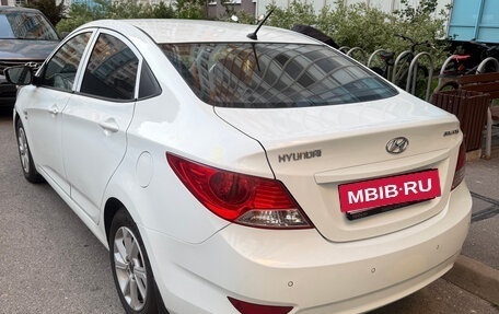 Hyundai Solaris II рестайлинг, 2011 год, 550 000 рублей, 2 фотография