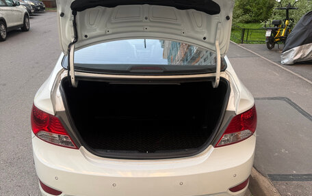 Hyundai Solaris II рестайлинг, 2011 год, 550 000 рублей, 13 фотография
