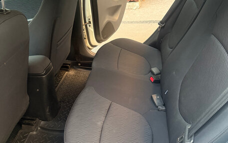 Hyundai Solaris II рестайлинг, 2011 год, 550 000 рублей, 14 фотография