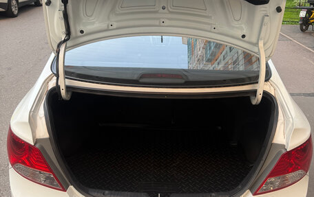Hyundai Solaris II рестайлинг, 2011 год, 550 000 рублей, 12 фотография