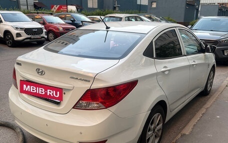 Hyundai Solaris II рестайлинг, 2011 год, 550 000 рублей, 5 фотография