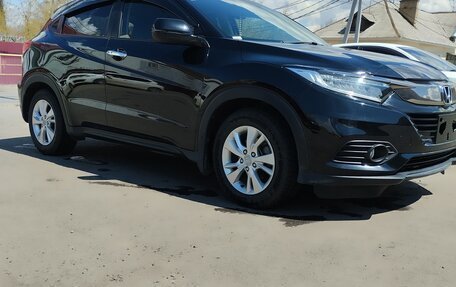 Honda Vezel, 2018 год, 1 740 000 рублей, 4 фотография