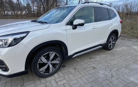 Subaru Forester, 2019 год, 2 435 600 рублей, 3 фотография