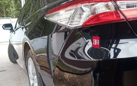 Toyota Camry, 2021 год, 2 600 000 рублей, 3 фотография
