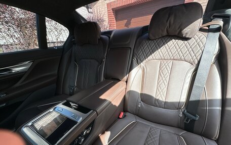 BMW 7 серия, 2016 год, 4 390 000 рублей, 12 фотография