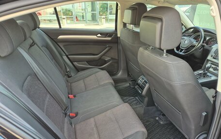 Volkswagen Passat B8 рестайлинг, 2017 год, 1 980 000 рублей, 8 фотография