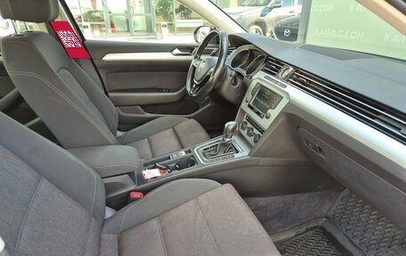 Volkswagen Passat B8 рестайлинг, 2017 год, 1 980 000 рублей, 7 фотография
