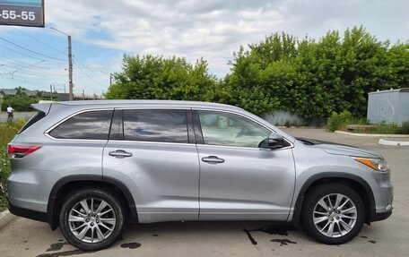 Toyota Highlander III, 2015 год, 2 970 000 рублей, 1 фотография