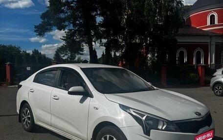 KIA Rio IV, 2021 год, 999 000 рублей, 1 фотография