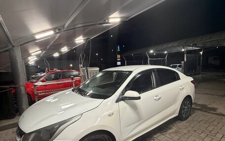 KIA Rio IV, 2017 год, 850 000 рублей, 2 фотография