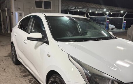 KIA Rio IV, 2017 год, 850 000 рублей, 4 фотография