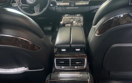 Audi A8, 2011 год, 2 050 000 рублей, 28 фотография